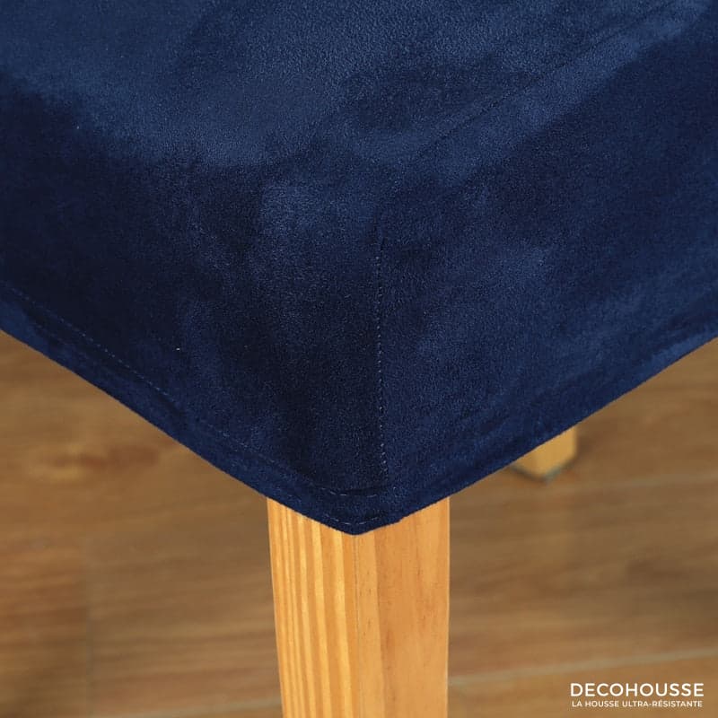 Aksamitny pokrowiec na krzesło - kobaltowy błękit